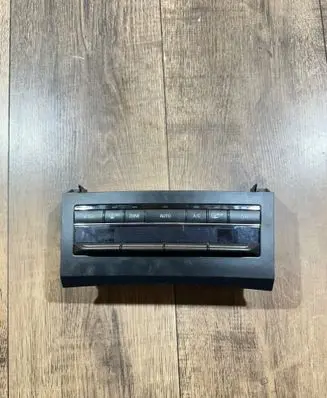 Mercedes-Benz E C207 W207 Climate control unit A2129007404 A2128300285 5HB009355