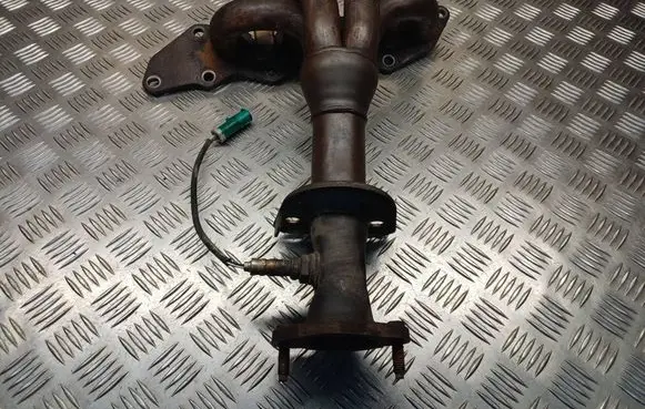 Ford Mondeo Mk III Exhaust manifold 1S7F9F472AB