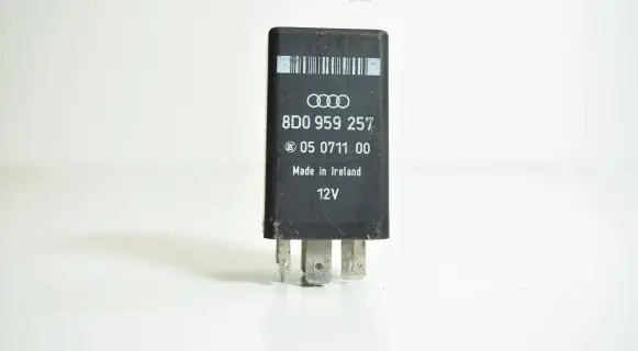 Audi A4 S4 B5 8D Other relay 8D0959257