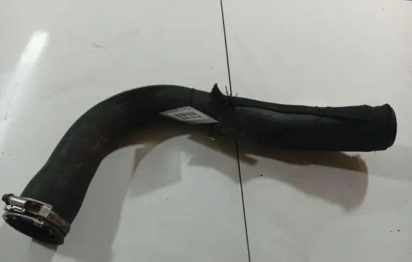 Opel Zafira B Intercooler hose/pipe 