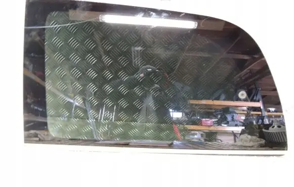 Mercedes-Benz Vito Viano W447 Front triangle window/glass 
