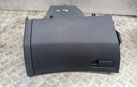 Honda Civic Glove box