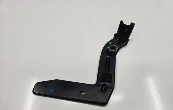 Audi A4 S4 B9 8W Rear bumper mounting bracket 8W9807330A