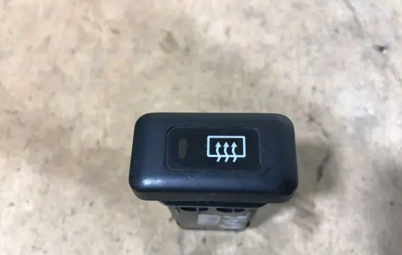 Honda Legend III KA9 Windscreen/window heater switch 7110