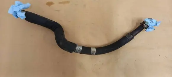 Jaguar XK8 - XKR Oil fill pipe MJA7461A0