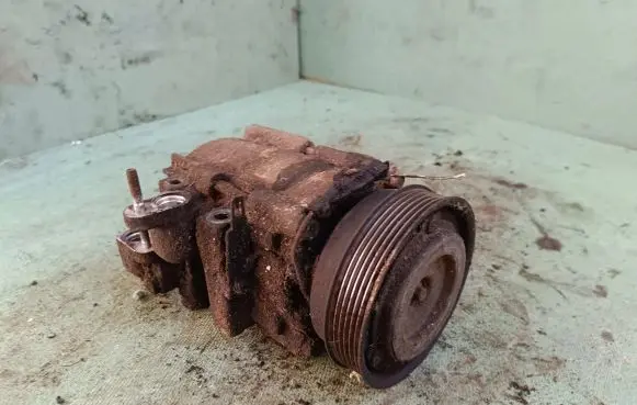 Hyundai Santa Fe Air conditioning (A/C) compressor (pump)