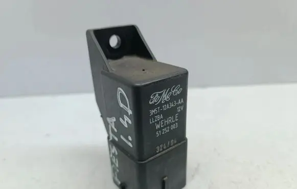 Ford Fiesta Glow plug pre-heat relay 3M5T12A343AA 51252003