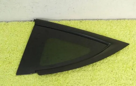 Tesla Model Y Rear side window 1621162-00-B