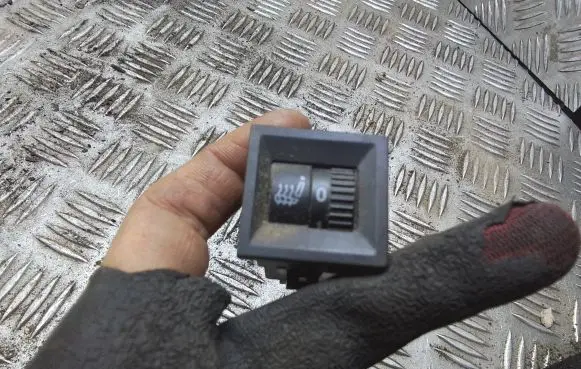 Volkswagen Transporter - Caravelle T5 Seat heating switch 7E0963563