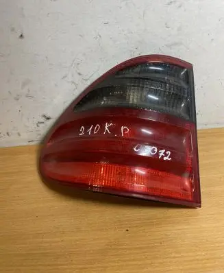 Mercedes-Benz E W210 Rear/tail lights A2108206764 C3072