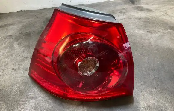 Volkswagen Golf V Rear/tail lights 1K6945095AA