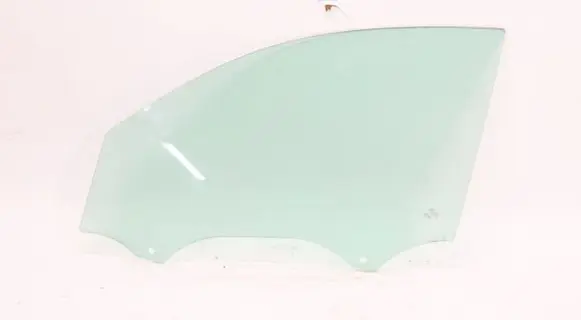 Audi Q3 8U Sliding door window/glass 5777805