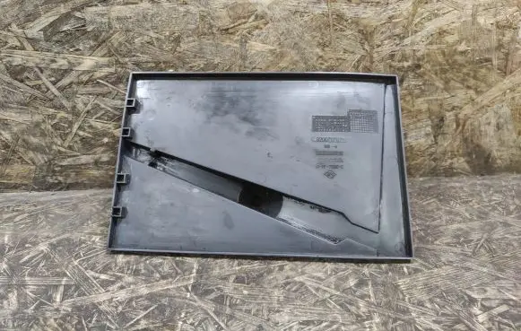 Battery tray
