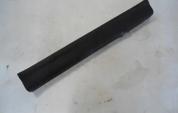 Centre console side trim front