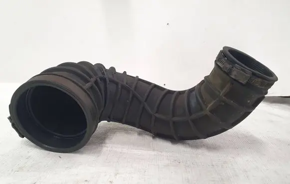 Volvo V70 Air intake duct part 08634143