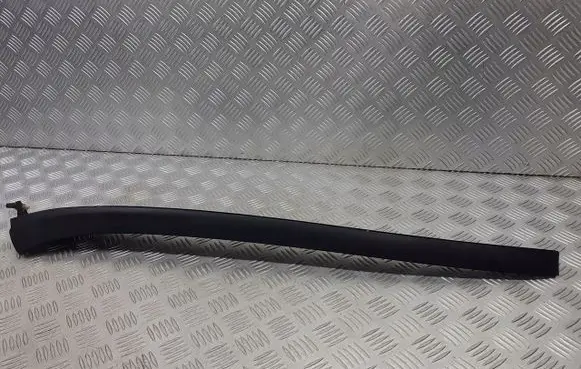 Seat Altea Windshield trim 8P0854320