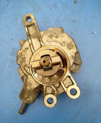 Toyota Auris E180 Vacuum pump