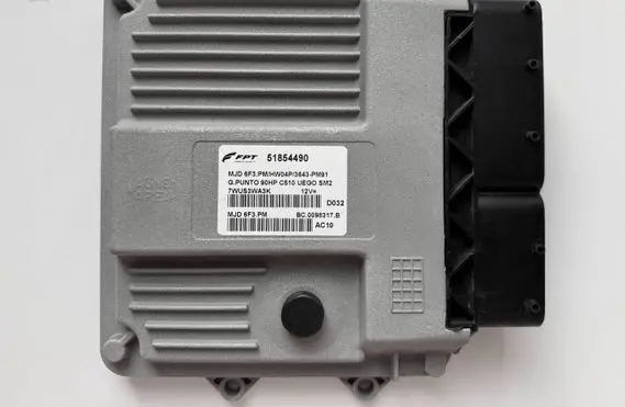 Fiat Punto Evo Engine control unit/module 51854490 MJD6F3PM