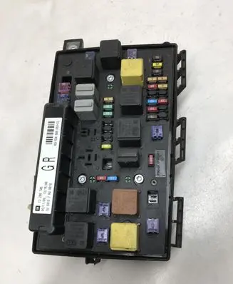 Opel Zafira B Fuse module