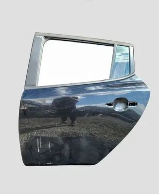 Nissan Leaf I (ZE0) Rear door