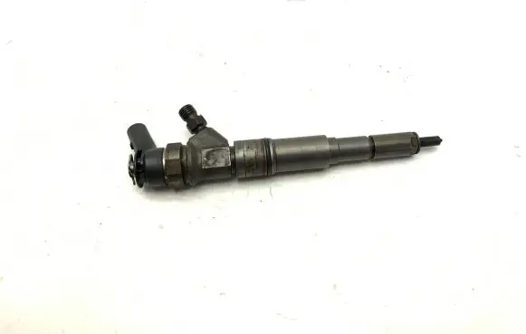 BMW 5 E60 E61 Fuel injector 7793836 0445110216