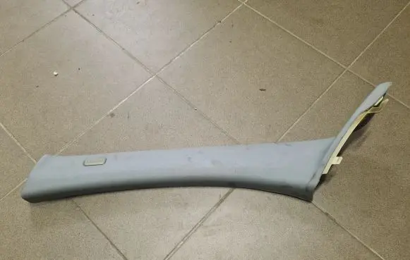BMW 1 E81 E87 (B) pillar trim (top) 51437058329 7058329