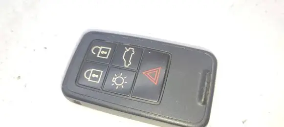 Volvo V60 Ignition key/card 8676873