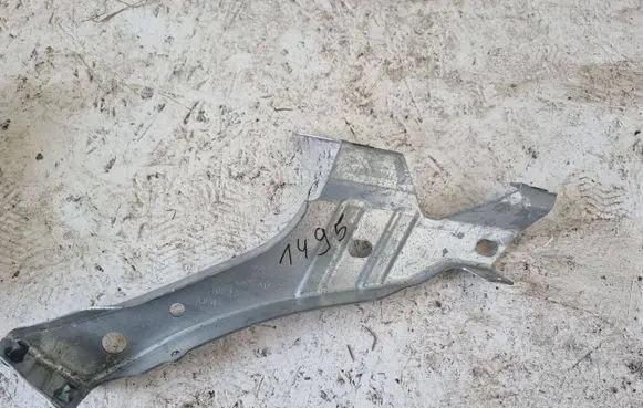 Ford Focus Fender mounting bracket jx7b-a16019-ad