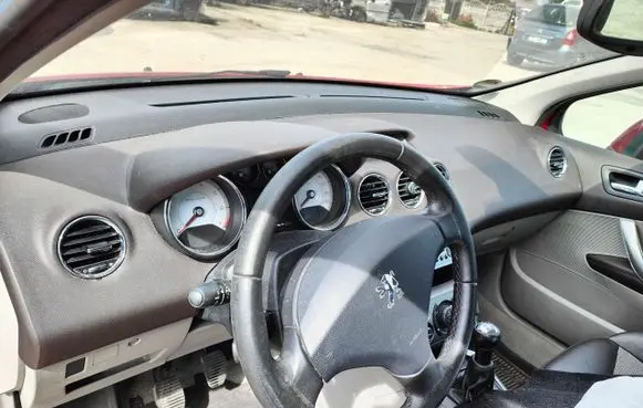 Peugeot 308 Dashboard glove box trim 