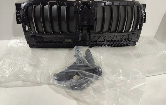 BMW 4 G22 G23 G24 G26 Front bumper upper radiator grill 51749465880 9465880 51745A1E914