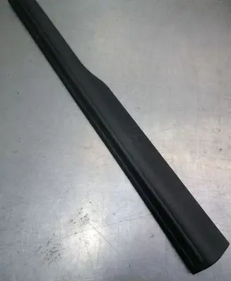 Chrysler Sebring (ST-22 - JR) Front sill trim cover VT3825
