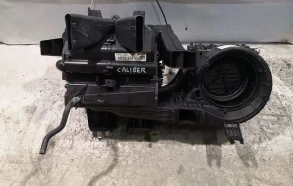 Dodge Caliber Interior heater climate box assembly 05058102AG P05058102AG