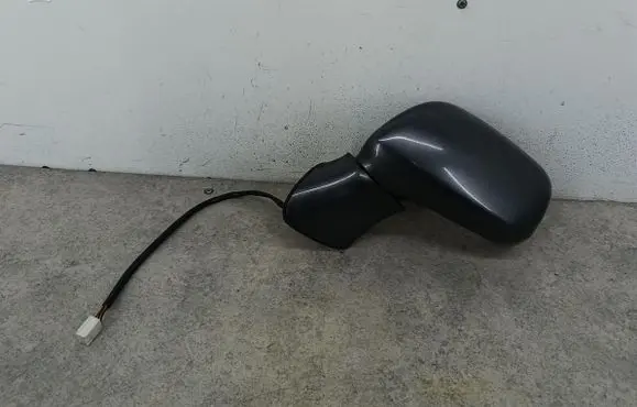 Toyota Corolla Verso E121 Front door electric wing mirror 