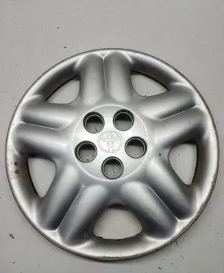 Toyota Corolla E120 E130 R15 wheel hub/cap/trim 4260305080