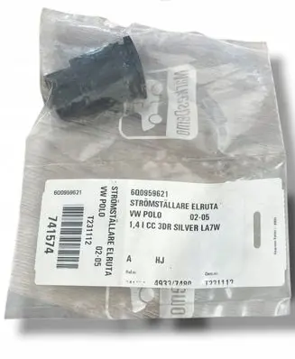 Volkswagen Polo Windscreen/window heater switch 6Q0959621