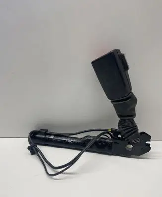 BMW 3 E90 E91 Front seatbelt buckle 33040940