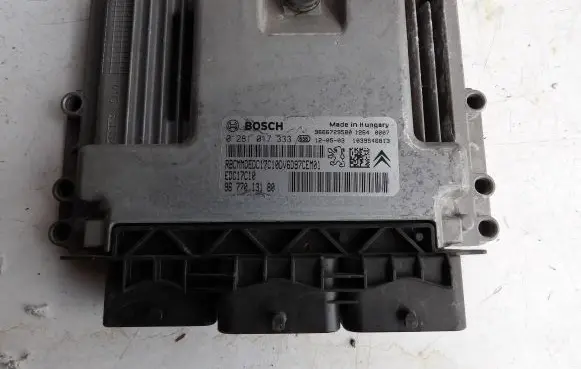Citroen C4 II Engine control unit/module 9666729580 0281017333 9677013180