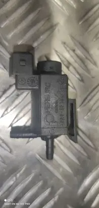 Volvo XC90 Turbo solenoid valve 30611668