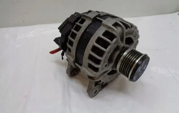 Renault Megane IV Generator/alternator 231004EA0A