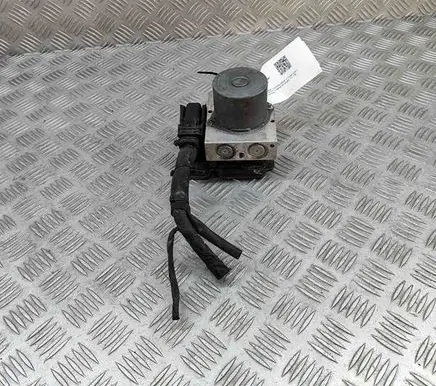 Mercedes-Benz E C207 W207 ABS Pump A2124310148