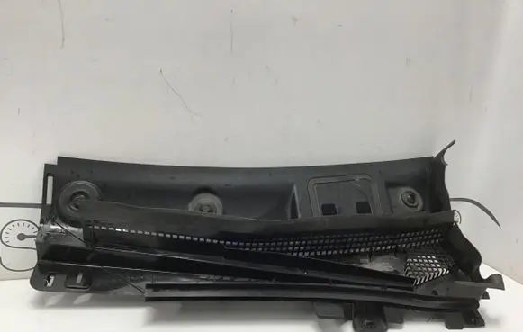 Mercedes-Benz EQS X296 Wiper trim A2968307300