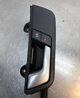 Seat Exeo (3R) Front door interior handle 8E1837019