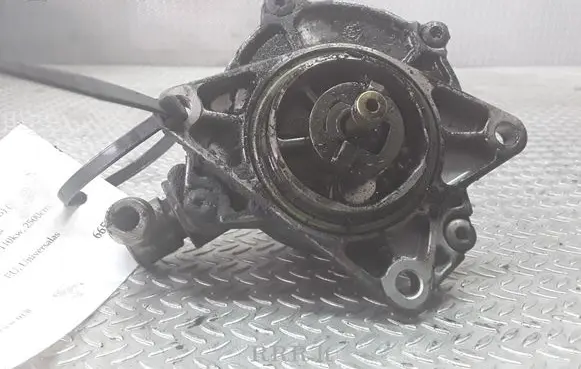 Audi A6 S6 C5 4B Vacuum pump 72218501