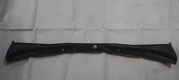 Jaguar XJ X40 Wiper trim