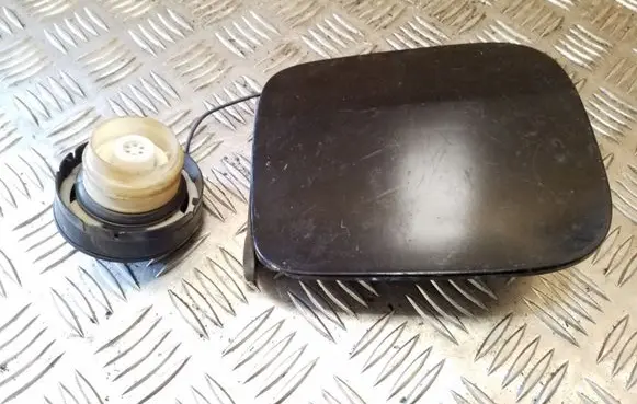 Toyota RAV 4 (XA20) Fuel tank cap