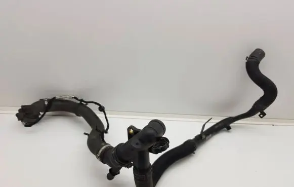 Jaguar XF X260 Engine coolant pipe/hose G4D08A512AC G4D38A544AA GX738286