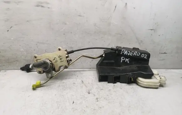 Mitsubishi Pajero Front door lock