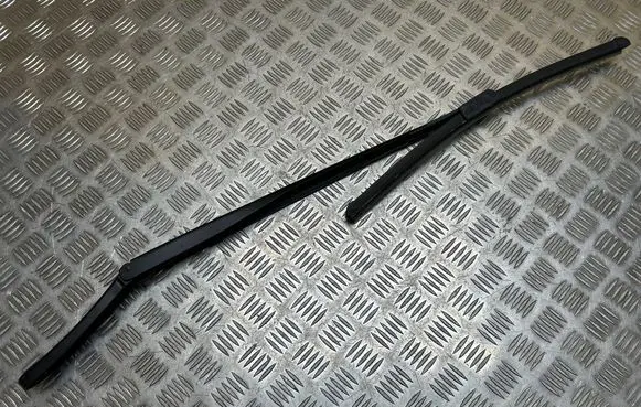 BMW 5 F10 F11 Windshield/front glass wiper blade 7203156