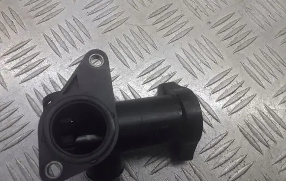 Volkswagen PASSAT B5 Engine coolant pipe/hose 298808624