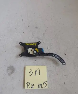 Volkswagen PASSAT B6 Air flap motor/actuator 3C1907511A